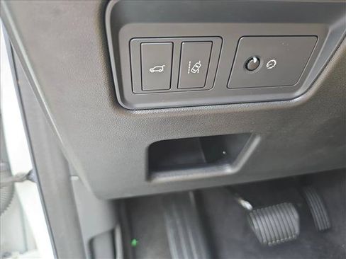 Used 2018 Land Rover Discovery HSE AWD/4WD image 26