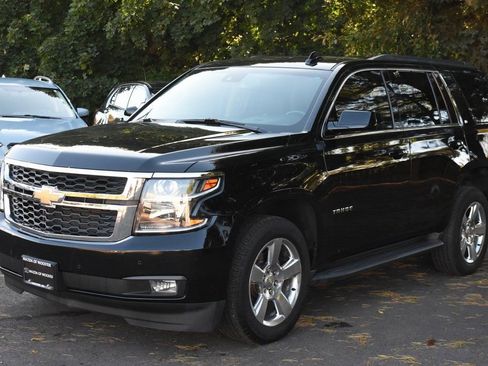 Used 2016 Chevrolet Tahoe LT w/ Luxury Package image 2