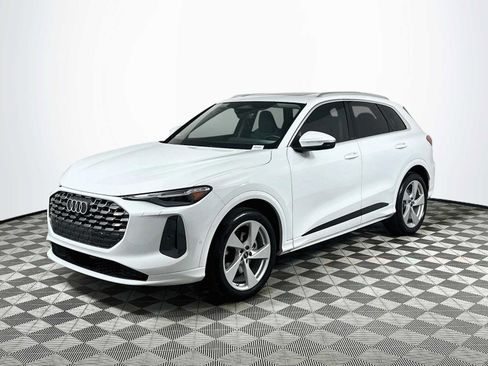 Certified 2025 Audi Q5 Prestige AWD/4WD image 3