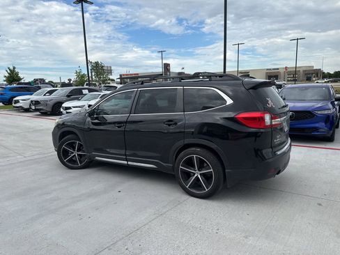 Used 2019 Subaru Ascent Limited w/ Popular Package #3 image 3