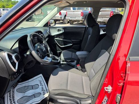 Used 2022 Kia Soul LX w/ Technology Package FWD image 17