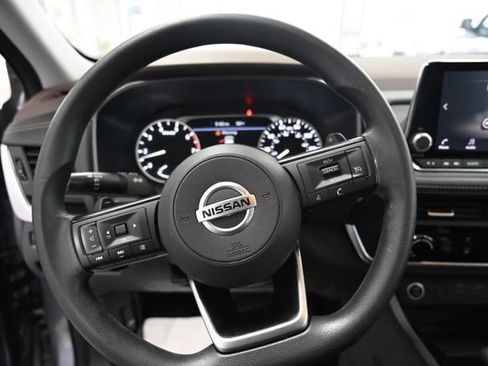 Used 2021 Nissan Rogue S image 23