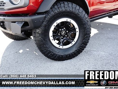 Used 2021 Ford Bronco Badlands image 40