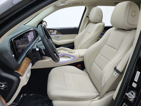 Used 2024 Mercedes-Benz GLS 450 4MATIC image 15