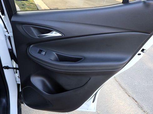 Used 2025 Buick Encore GX Preferred image 18