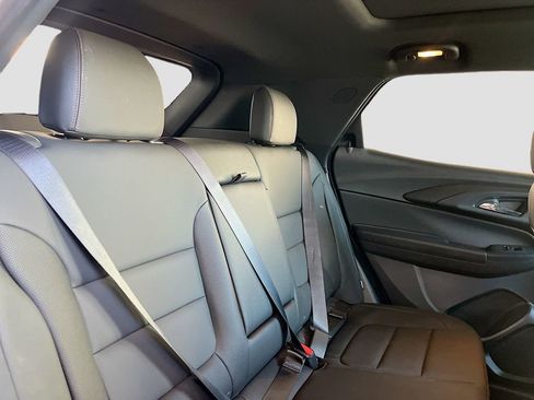Used 2025 Chevrolet TrailBlazer RS w/ Convenience Package FWD image 27