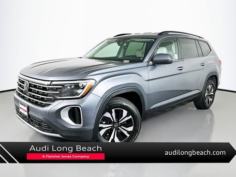 Used 2024 Volkswagen Atlas SE image 1