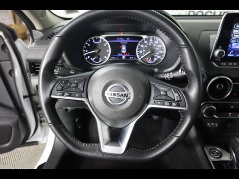 Certified 2022 Nissan Sentra SV w/ Trunk Package image 9