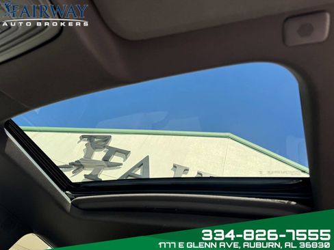 Used 2024 GMC Sierra 2500 SLT w/ SLT Premium Package image 25