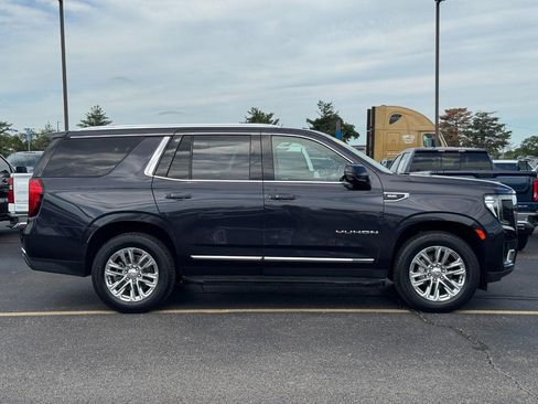 Certified 2023 GMC Yukon SLT w/ SLT Luxury Package AWD/4WD image 1