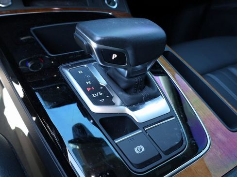 Used 2023 Audi Q5 2.0T Premium w/ Convenience Package image 27