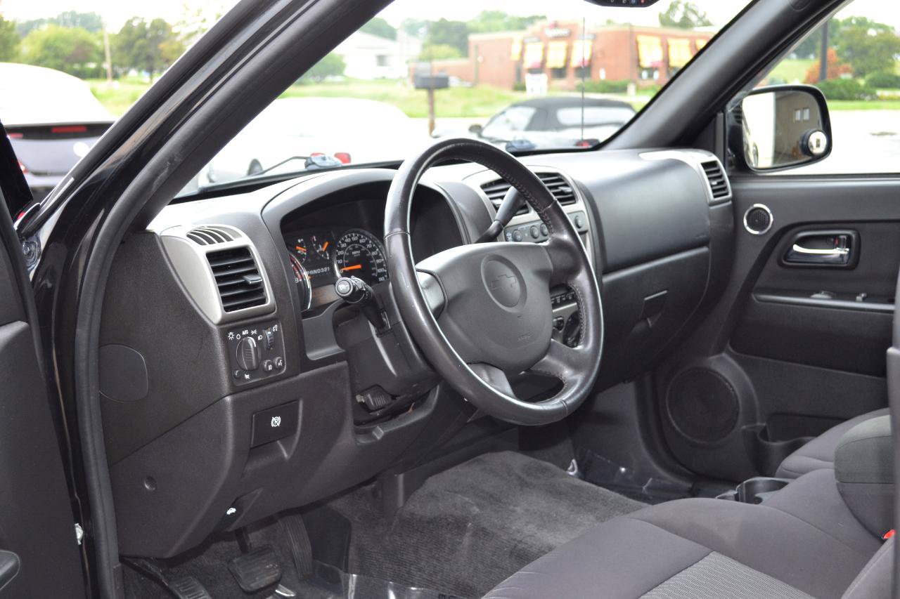Used 2011 Chevrolet Colorado LT AWD/4WD image 11