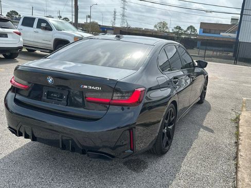Used 2025 BMW M340i w/ Premium Package image 3