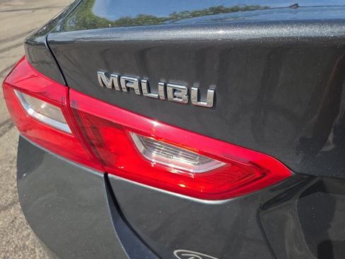 Used 2018 Chevrolet Malibu LT FWD image 10