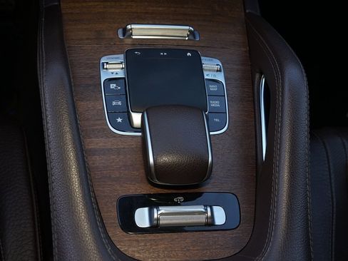 Used 2020 Mercedes-Benz GLS 580 4MATIC image 18