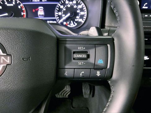 Used 2025 Nissan Rogue SV image 19