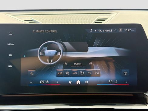 Certified 2025 BMW X2 xDrive28i w/ Convenience Package image 35