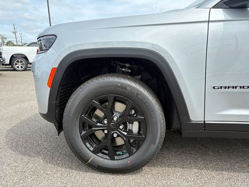 New 2026 Jeep Grand Cherokee L 2WD image 23