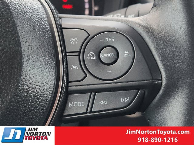 Used 2025 Toyota Corolla SE w/ SE Premium Package FWD image 29