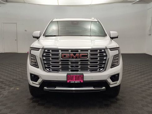 Used 2025 GMC Yukon XL Denali w/ Sun & Power Step Package image 5