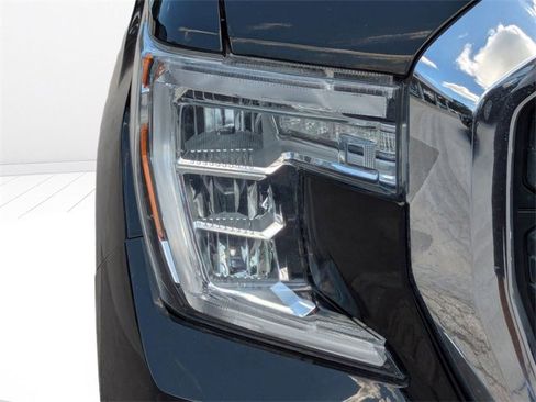 Used 2021 GMC Sierra 1500 SLT w/ SLT Premium Package image 11