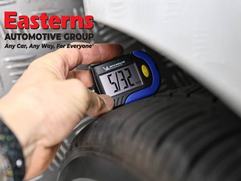 Used 2023 Tesla Model 3 Standard Range image 22