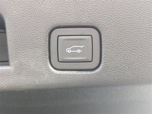 New 2026 Chevrolet Traverse High Country w/ LPO, Floor Liner Package image 15