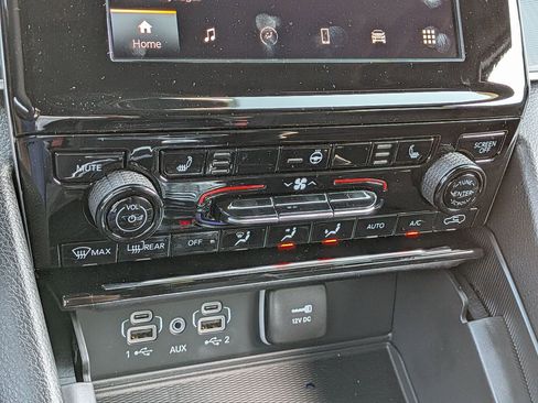 New 2026 Jeep Grand Cherokee Laredo X image 13