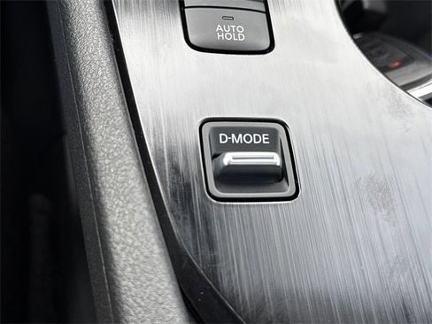 Used 2023 Nissan Rogue SV w/ SV Premium Package image 29