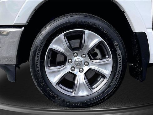Used 2022 RAM 1500 Laramie AWD/4WD image 10