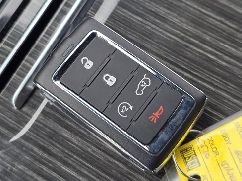 Used 2022 Jeep Wagoneer Series III w/ Flexible Seating Group image 34