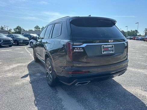 Used 2023 Cadillac XT6 Sport w/ Technology Package AWD/4WD image 5