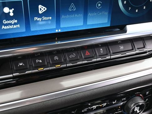 Used 2022 Chevrolet Silverado 1500 High Country image 32