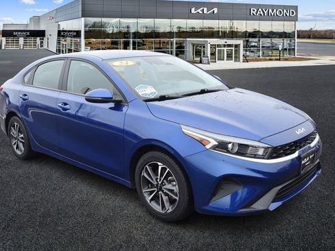 Used 2024 Kia Forte LXS w/ LXS Technology Package image 1