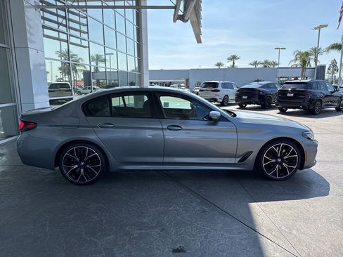 Used 2023 BMW 540i w/ M Sport Package image 3