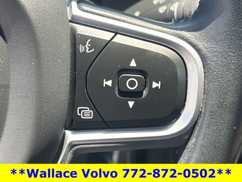 Used 2020 Volvo XC60 T5 Momentum FWD image 20