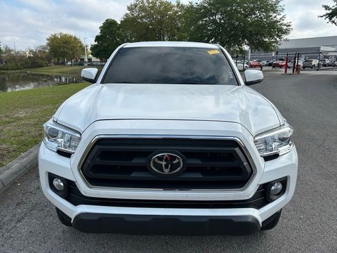 Used 2022 Toyota Tacoma SR5 w/ Technology Package image 8