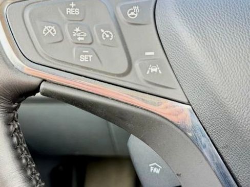 Used 2020 Chevrolet Bolt LT image 31