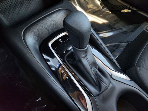 Used 2025 Toyota Corolla LE image 21