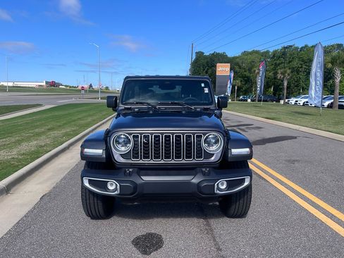 Certified 2025 Jeep Wrangler Unlimited Sahara w/ Safety Group AWD/4WD image 2