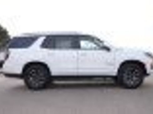 Used 2021 Chevrolet Tahoe Z71 w/ Z71 Off-Road Package image 3