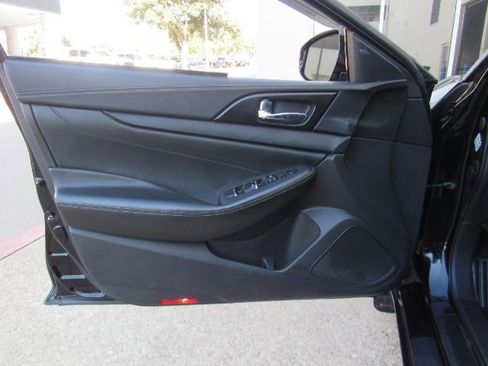 Used 2019 Nissan Maxima 3.5 SV w/ Floor Mat Group image 11