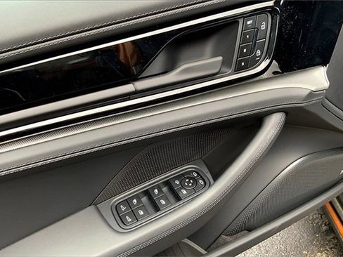 New 2025 Porsche Panamera 4 image 27