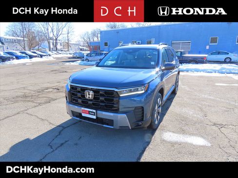 New 2026 Honda Pilot Touring image 1