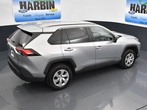 Used 2022 Toyota RAV4 LE FWD image 26