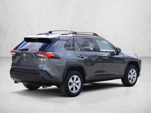 Used 2020 Toyota RAV4 LE w/ Carpet Mat Package AWD/4WD image 5