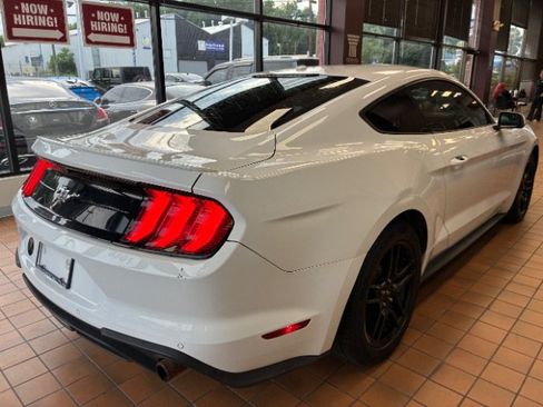 Used 2019 Ford Mustang Premium RWD image 9