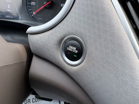 Used 2024 Chevrolet Malibu LT image 32