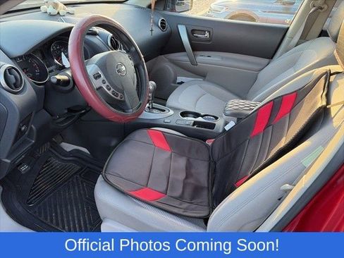 Used 2013 Nissan Rogue SV image 3