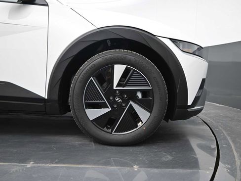 New 2025 Hyundai Ioniq 5 SE image 10